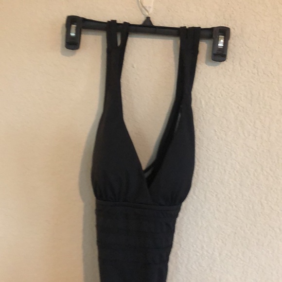 LA BLANCA Island Goddess Multi-Strap Cross-Back - Picture 13 of 16